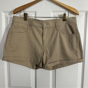 MOTHER Dropout Cuff Short in size 28, color "paddle", lightweight cotton